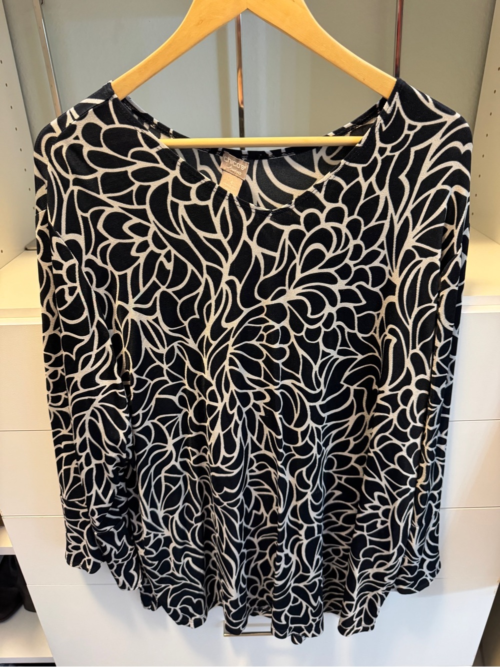 Chico's Black and White Floral-Pattern Long-Sleeve Top